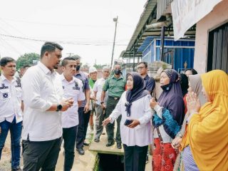 Walikota Medan saat bertamu dengan pedagang di Jalan STM, Kecamatan Medan Johor