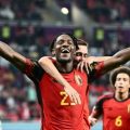 Striker Belgia Mitchi Batshuayi merayakan gol kemenangan yang dicetaknya. Belgia menang 1-0 atas Kanada.