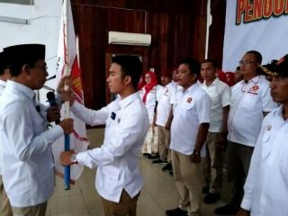 Ketua Dewan Pimpinan Daerah Sumatera Utara (DPD Sumut) Partai Gerindra Gus Irawan Pasaribu melantik kepengurusan baru Dewan Pimpinan Cabang (DPC) Partai Gerindra Kota Sibolga periode 2022-2026.