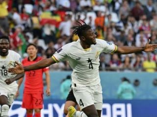 Meskipun tidak membuahkan hasil maksimal, namun perjuangan Timnas Korea Selatan (korsel) saat menghadapi Ghana di Stadion Kota Pendidikan perlu diacungkan jempol.