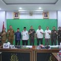 Kepala Kejaksaan Tinggi Sumatera Utara (Kajati Sumut) Idianto, SH, MH membuka kegiatan Rapat Koordinasi Pengawasan Aliran Kepercayaan dan Aliran Keagamaan dalam Masyarakat (Pakem) Tingkat Provinsi Sumatera Utara di aula lantai 2 Kantor Kejati Sumut, Senin (28/11/2022).