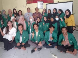 Ketua Prodi SA FIS UINSU dan mahasiswa saat pertemuan PKL bersama Aliansi Sumut Bersatu.(ist)