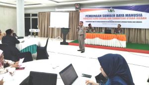 Dr. Ahmad Rudy Sihaloho, MA, saat menyampaikan materinya dalam Pembinaan SDM FIS UINSU.(ist)