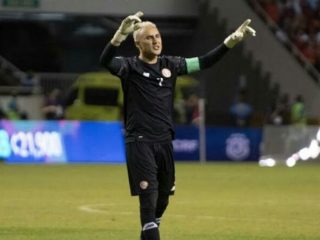 Kapten Kosta Rika, K Navas dituntut mengerahkan semua kemampuannya untuk menghindari kebobolan dari pemain jerman. (Foto:google)