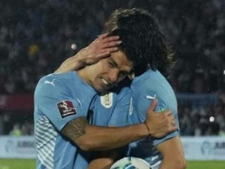 Suarez dan E Cavani