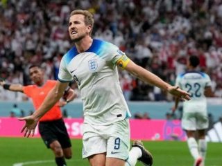 H Kane menciptakan satu gol saat melawan Senegal. Inggris menang 3-0 dan bertemu Prancis di babak 8 besar