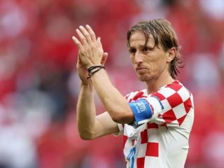 Luka Modric tetap menjafi andalan lini tengah Timnas Kroasia ketika melawan Brazil