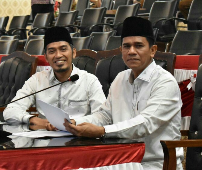 Anggota DPRD Medan mensahkan Perda Pembentukan Perangkat Daerah yang baru melalui sidang paripurna, Selasa (20/12/2022).