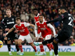 Arsenal dan Liverpool meraih kemenangan perdana di Liga Inggris pasca libur Piala Dunia 2022, Selasa (27/12/2022)