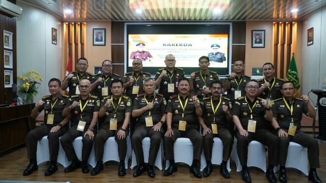 Kepala Kejaksaan Tinggi Sumatera Utara (Kajati Sumut) Idianto, SH,MH menyampaikan Rakerda adalah tahapan pertama dalam siklus perencanaan penganggaran sehingga menghasilkan pertama analisis dan inventarisasi kebutuhan real pada masing-masing satuan kerja.
