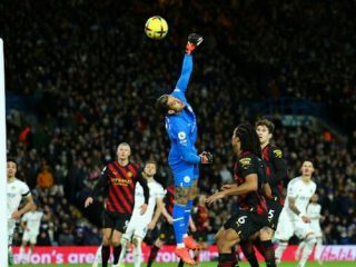 Striker andalan Manchester City, E Haaland memborong dua gol saat timnya menang 3-1 atas Leeds United di Elland Road dalam lanjutan Liga Inggris, Kamis (29/12/2022).