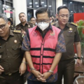 Kejaksaan Agung menetapkan Direktur Operasi II PT Waskita Karya Bambang Rianto sebagai tersangka dugaan kasus korupsi penyimpangan fasilitas pembiayaan dari beberapa bank yang dilakukan oleh PT Waskita Karya (persero) Tbk. dan PT Waskita Beton Precast, Tbk.