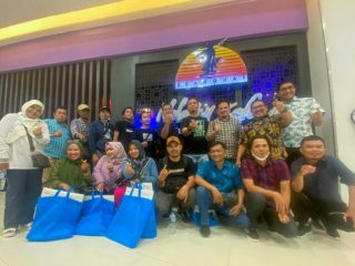 Menutup 2022, PT Inalum (persero) melakukan tradisi silatirrahim dengan para jurnalis di Sumatera Utara dengan nonton bioskop bareng dan makan bersama di Center Point Mall, Jumat (30/12/2022).