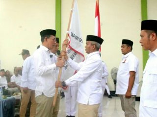 Ketua DPD Partai Gerindra Provinsi Sumatera Utara Gus Irawan Pasaribu kukuhkan pengurus DPC Partai Gerakan Indonesia Raya (Gerindra) Kabupaten Padanglawas (Palas) di aula Hotel Almarwah Sibuhuan, Senin (12/12/2022).