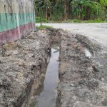 Pengerjaan Drainase di Jalan SMA Negeri 1Aek Kuasan, Desa Aek Loba afd 1 sangat meresahkan warga sekitar.