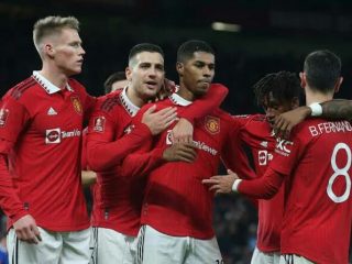 Manchester United berhasil melangkah ke babak selanjutnya di ajang Piala FA setelah mengalahkan Everton 3-1 di putaran ketiga di Stadion Old Trafford, Sabtu (7/1/2022).