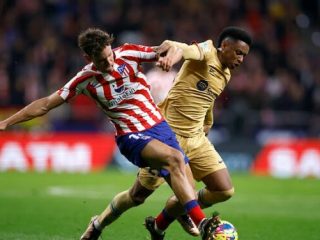 Pemain Barcelona berhasil menuntaskan misi meraih tiga poin ketika bertandang ke Stadion Wanda Metropolitano, markasnya Atletico Madrid, Senin (9/1/2023).