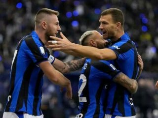 Hancurkan Milan 3-0, Inter Angkat Piala Super Italia di King Fahd Stadium