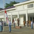 Kepala Kejaksaan Tinggi Sumatera Utara Idianto, SH,MH yang diwakili Koordinator Bidang Intel Nanang Dwi Priharyadi, SH MH dan Kasi Penkum Yos A Tarigan, SH,MH menjadi inspektur upacara pada kegiatan upacara bendera di SMA N 2 Medan, Jalan Karang Sari, Polonia Medan.