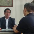 Prof Dr Imran Akhmad (kiri)