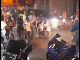 Sebanyak 5 unit rumah terbakar di Jalan Bromo, Kelurahan Tegal Sari IV, Kecamatan Medan Area, Kamis (19/1/2023) sekitar pukul 20:30 wib.