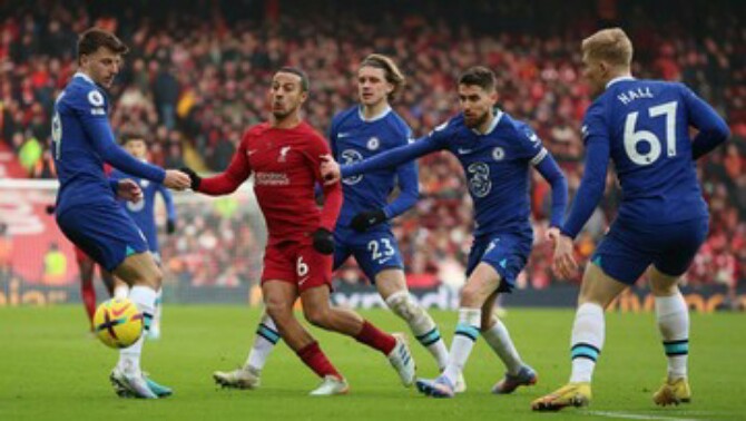 Liverpool dan Chelsea bermain imbang dalam lanjutan Liga Inggris di Stadion Anfield, Sabtu (21/1) malam waktu Indonesia.