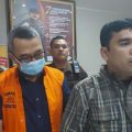 Kasipenkum Kejatisu, Yos Tarigan (kanan) memberikan keterangan pada wartawan, di Kantor Kejatisu, kemarin.(kaldera/ist)