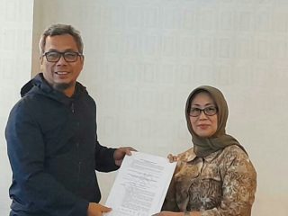 Dewan Pers secara resmi telah menyerahkan rancangan peraturan presiden (R-perpres) media berkelanjutan kepada Kementerian Komunikasi dan Informatika (Kemenkominfo).