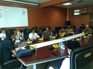 Suasana Rapat Dengar Pendapat (RDP) Komisi 3 DPRD Medan bersama Bulog Wilayah Sumut, PUD Pasar dan Dinas Koperasi, UMKM Perdagangan dan Perindustrian Kota Medan di Gedung DPRD Medan, Senin (20/2/2023). Foto:reza/kaldera