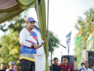 Walikota Medan, Bobby Nasution saat membuka Porkot Kota Medan di Lapangan Sepak Bola Marelan, Selasa (21/2/2023) foto:Dinas Kominfo Kota Medan