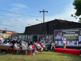 Wakil Ketua Umum Dewan Pimpinan Pusat (DPP) Partai Gerindra Mayjend TNI (Purn) Musa Bangun kukuhkan Prabu Sutra yang merupakan kelompok relawan pendukung Prabowo menjadi presiden 2024, Jumat (24/2/2023)
