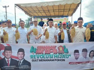Semarak HUT ke-15 tahun Partai Gerakan Indonesia Raya (Gerindra) Gerindra Sumut melakukan kegiatan menanam pohon dan Pencanangan Ketahanan Pangan di Desa Mananti Sosa Julu, Kec. Sosa, Kab.Padang Lawas pada Senin (20/02/2023).