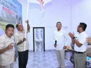 Wakil Bupati Labuhanbatu Utara H Samsul Tanjung ST MH meminta anggota DPR RI H Gus Irawan Pasaribu dapat memperjuangkan aspirasi masyarakat kabupaten itu di lembaga tempatnya bertugas.