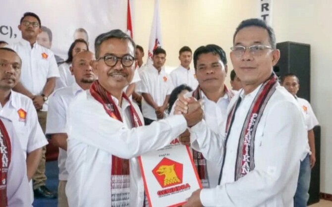 Mesin politik Partai Gerakan Indonesia Raya (Gerindra) Kabupaten Samosir telah dipanaskan. Pasalnya Gus Irawan Pasaribu melantik kepengurusan Dewan Pimpinan Cabang (DPC) hingga Pimpinan Anak Cabang (PAC) di 9 kecamatan se-Kabupaten Samosir.