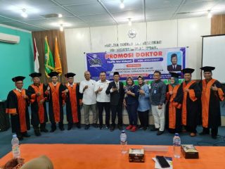 Dosen Ilmu Komunikasi Universitas Medan Area (UMA) Taufik Wal Hidayat, yang juga pengurus Persatuan Wartawan Indonesia (PWI) Sumatera Utara, berhasil merail gelar Doktor Komunikasi di Universitas Islam Negeri Sumatera Utara (UINSU) Medan, Senin (27/2/2023) di Aula Fakultas Dakwah dan Komunikasi UINSU Jalan Williem Iskandar Medan Estate.