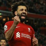 Penyerang Liverpool, M Salah meluapkan kegembiraanya usai menjebol gawang Wolves di Stadion Anfield, Kamis (2/3/2023) . Liverpool menang 2-0.foto:google