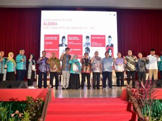 Buku Aldera Pius Lustrilanang Dibedah di Unimed