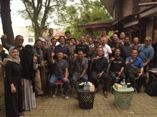 Dalam rangka memperingati Hari Ulang Tahun Pewarta Foto Indonesia Kota Medan (HUT PFI Medan) ke-19 tahun yang digelar di Rooster Coffee House, pada Jumat (10/3/2023).