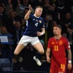 Pemain Skotlandia, Mc Tominay melakukan selebrasi usai mencetak gol ke gawang Spanyol dalam lanjutan Kualifikasi Grup A Piala Eropa, Rabu (29/3/2023). Mc Tominay mencetak dua gol dalam laga ini. Foto:Google