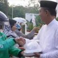 Awal menjalankan ibadah puasa (1 Ramadan) 1444 Hijriah, Dewan Pimpinan Daerah (DPD) Partai Gerindra Provinsi Sumatera Utara (Sumut) berbagi 100 Takjil ke masyarakat, Kamis (23/3/2023) didepan Kantor DPD Gerindra Sumut Jalan Jenderal Sudirman No 36 Medan.