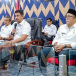 Walikota Medan, Bobby Nasution didampingi Wakil Walikota Medan, Aulia Rachman saat memimpin rapat koordinasi tekhnis kegiatan 2023 di Command Centre, Rabu (29/3/2023)