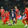 Penyerang PSG, Lionel Messi berusaha melewati hadangan pemain Muenchen di leg pertama Liga Champions beberapa waktu lalu. Kedua tim ini akan bertemu kembali di leg kedua di Stadion Allianz Arena, Kamis (9/3/2023).
