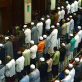 Jumlah Rakaat Tarawih Berbeda-beda? Ini Penjelasannya