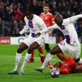 Pemain PSG berusaha menjebol gawang Bayern dalam laga leg kedua Liga Champions di Stadion Allianz Arena, Kamis (9/3/2023). PSG kalah 0-2 dalam laga tersebut dan tersingkir dari kompetisi ini. 