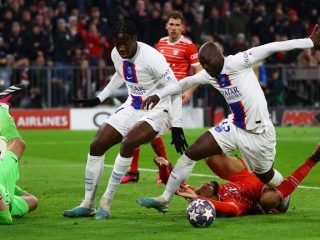 Pemain PSG berusaha menjebol gawang Bayern dalam laga leg kedua Liga Champions di Stadion Allianz Arena, Kamis (9/3/2023). PSG kalah 0-2 dalam laga tersebut dan tersingkir dari kompetisi ini. 