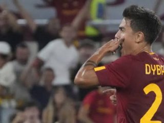 Penyerang AS Roma, P Dybala menyumbangkan satu gol untuk membawa timnya melaju ke babak semifinal Liga Eropa 2022/2023 ketika melawan Feyenoord, Jumat (21/4/2023). Foto:google