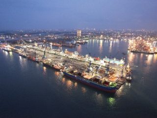 PT Pelindo Multi Terminal (SPMT) sebagai Sub-Holding dari PT Pelabuhan Indonesia (Persero) menjamin kesiapan pelayanan operasional pada Libur dan cuti bersama Hari Raya Idul Fitri Tahun 1444 H/2023.