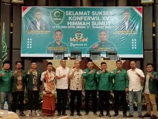 Kadispora Sumut Baharuddin Siagian diwakili Kabid Kepemudaan dan Kepramukaan Dispora Sumut, Fahri Azhari, bersama peserta pemberdayaan dan pengembangan kepemudaan di Sumut.(kaldera/HO)