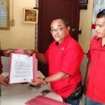 PAC PDIP Girsang Sipangan Bolon, Kabupaten Simalungun, Sumatera Utara (Sumut) mengadukan sebuah akun Facebook yang diduga menghina lambang partai.