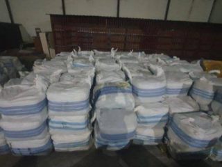 Para pedagang pakaian bekas impor di Pasar TPO Tanjungbalai, Sumatera Utara (Sumut) mengaku kini kesulitan mendapatkan stok barang ballpress